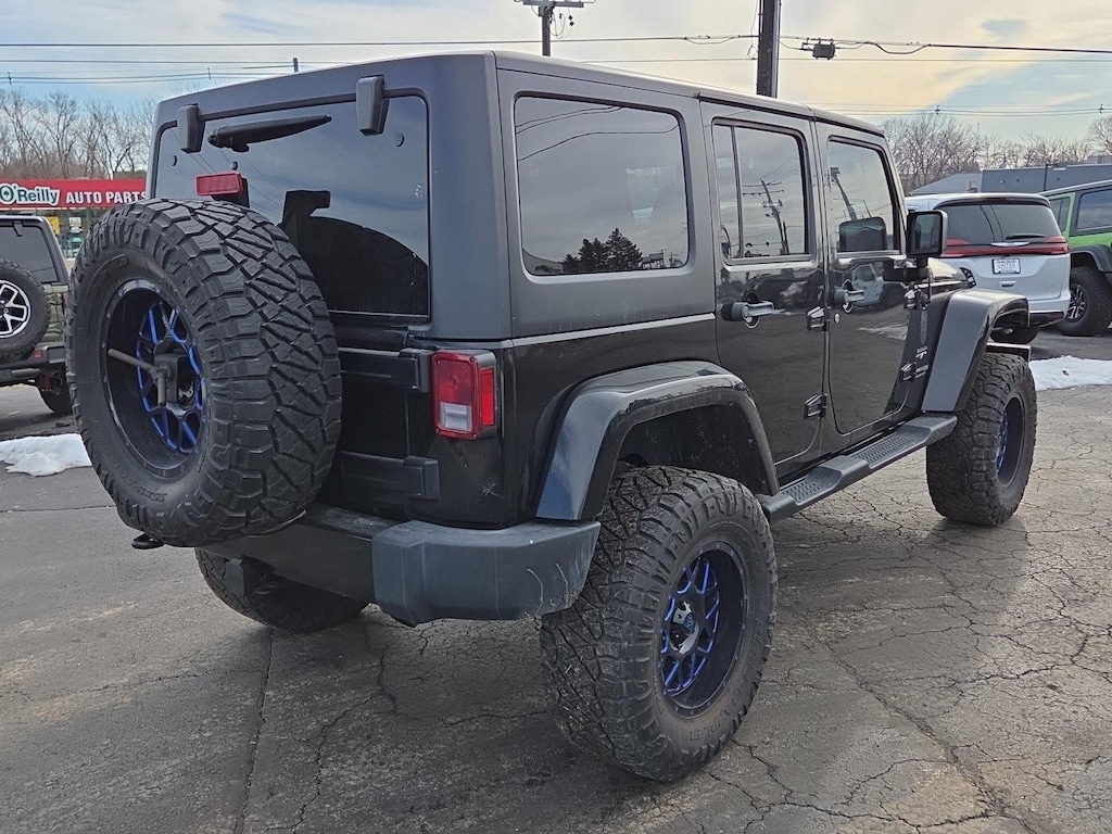 Used 2018 Jeep Wrangler JK Unlimited Sahara SUV