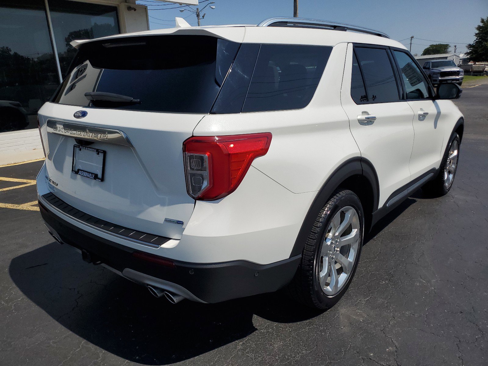 2020 Ford Explorer Platinum photo 3