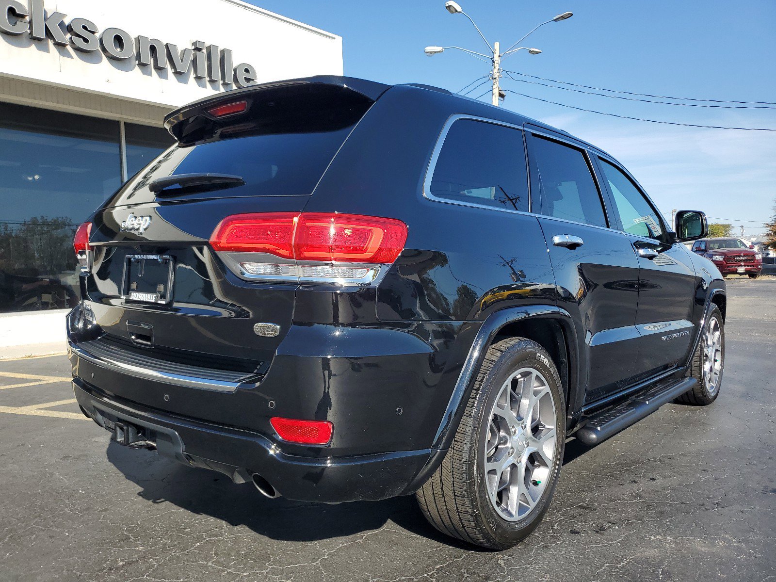 2021 Jeep Grand Cherokee Overland photo 3