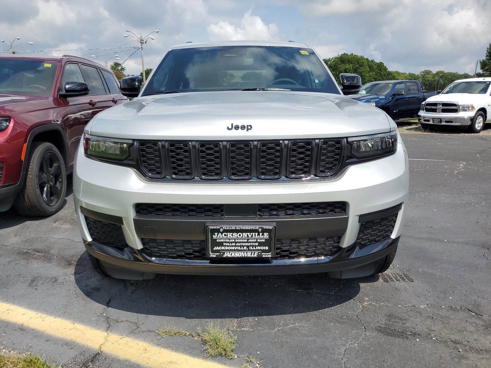 Used 2023 Jeep Grand Cherokee L Altitude with VIN 1C4RJKAGXP8854503 for sale in Jacksonville, IL