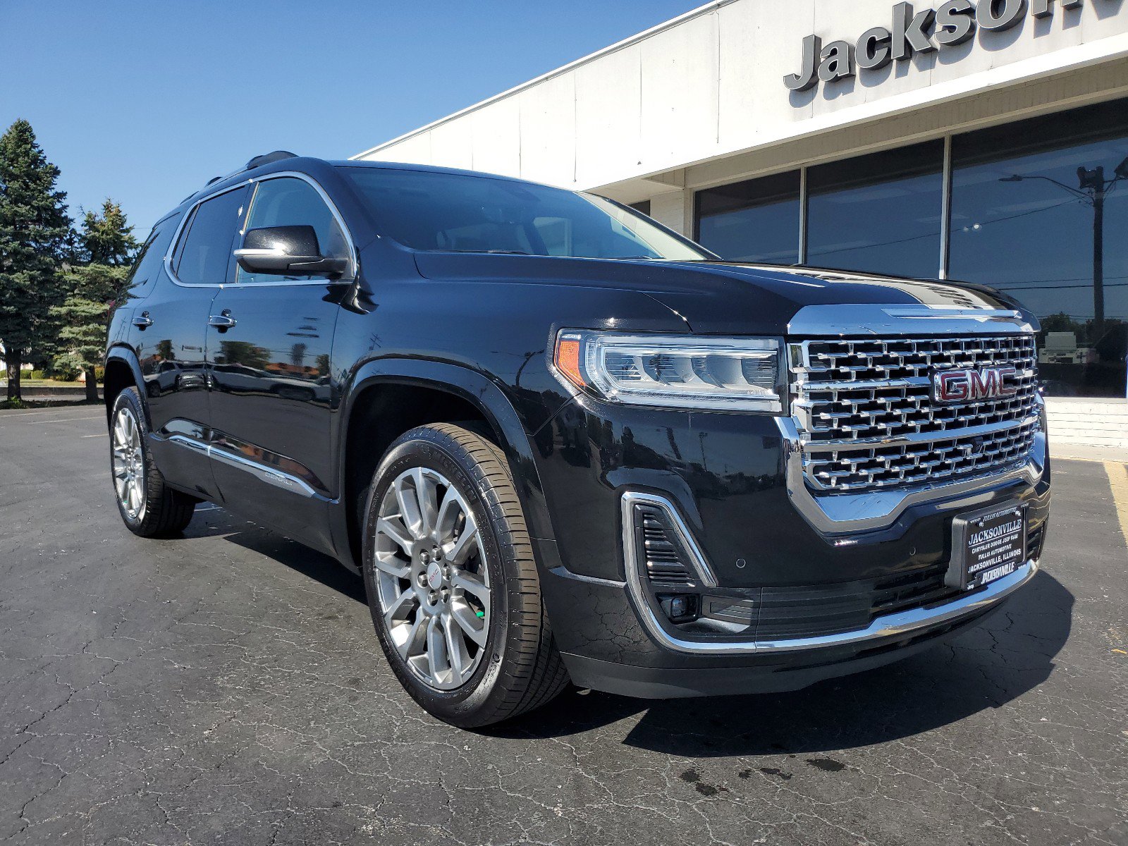 2023 GMC Acadia Denali