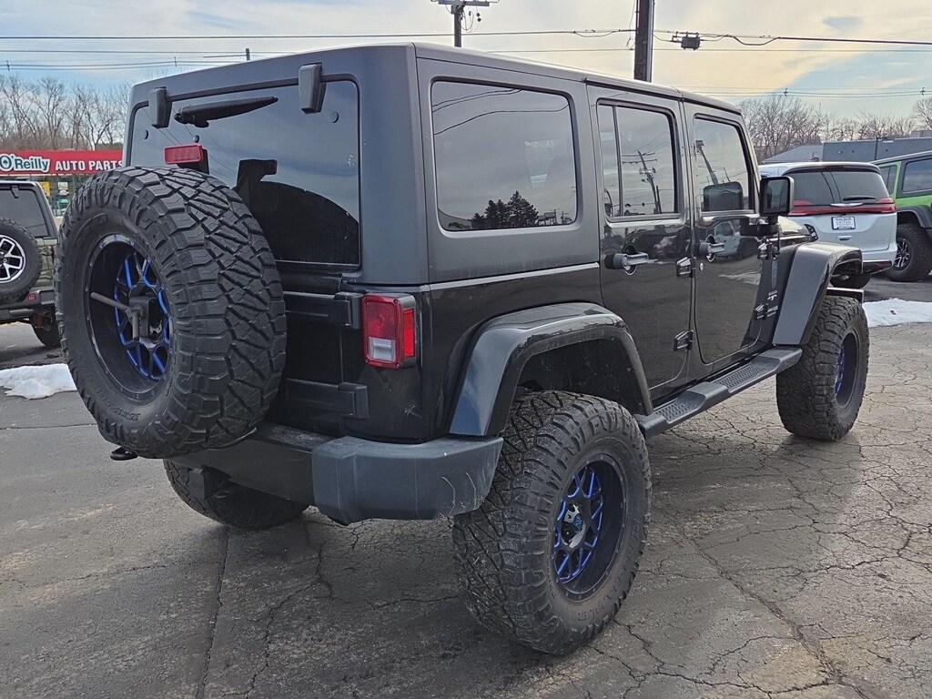 Used 2018 Jeep Wrangler JK Unlimited Sahara SUV