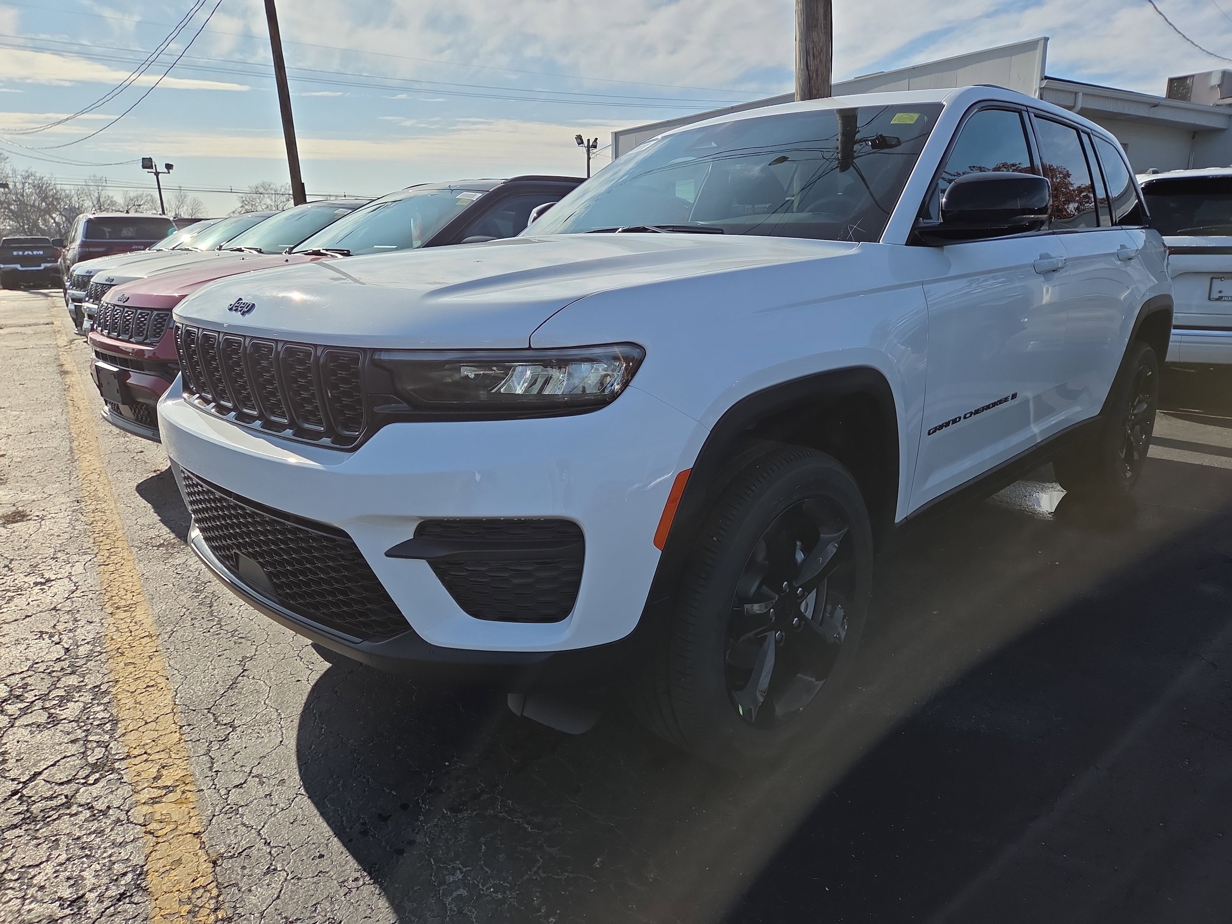 2025 Jeep Grand Cherokee Altitude's photo