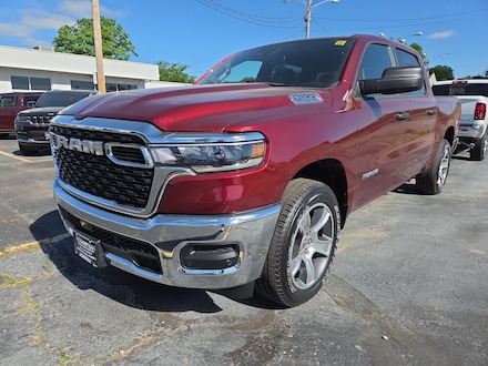 2025 Ram 1500 TRADESMAN CREW CAB 4X4 5'7 BOX Pickup