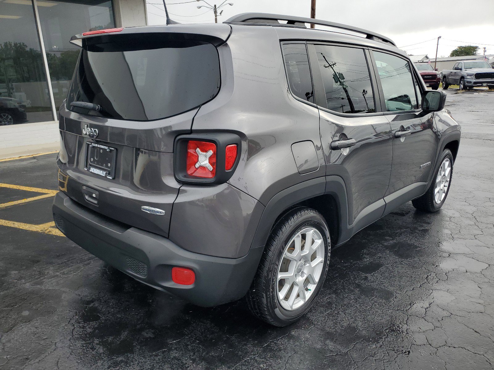 2019 Jeep Renegade Latitude photo 3