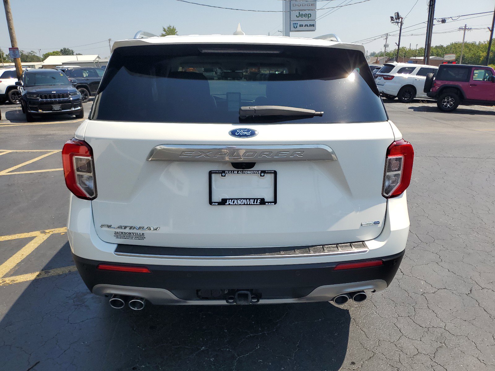 2020 Ford Explorer Platinum photo 4