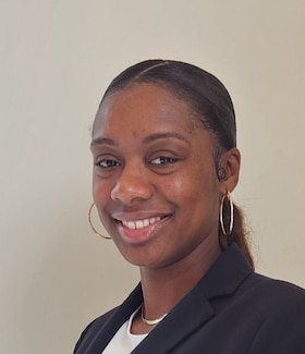 Staff member Mary Osei from ID_4cfc8ab5c091