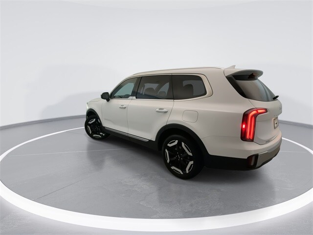 2024 Kia Telluride EX photo 2