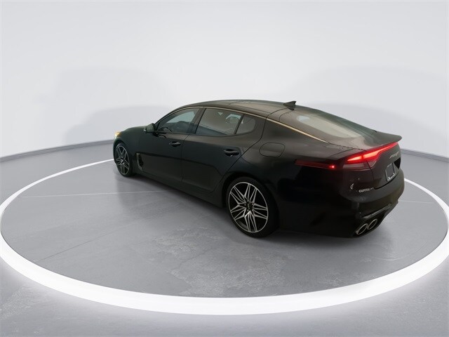 2023 Kia Stinger GT2 photo 2