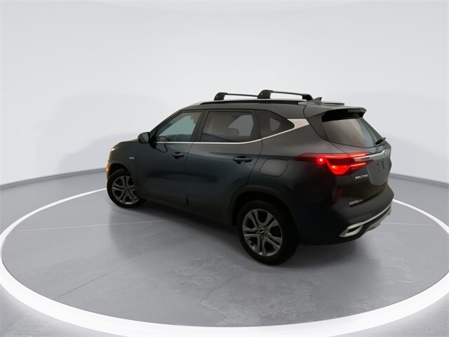 2023 Kia Seltos S Nightfall Edition photo 2