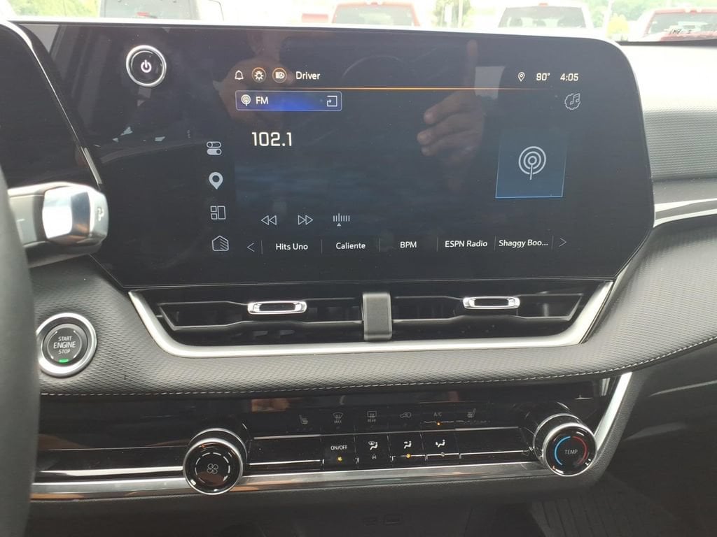 2025 Chevrolet Equinox LT - Photo 17
