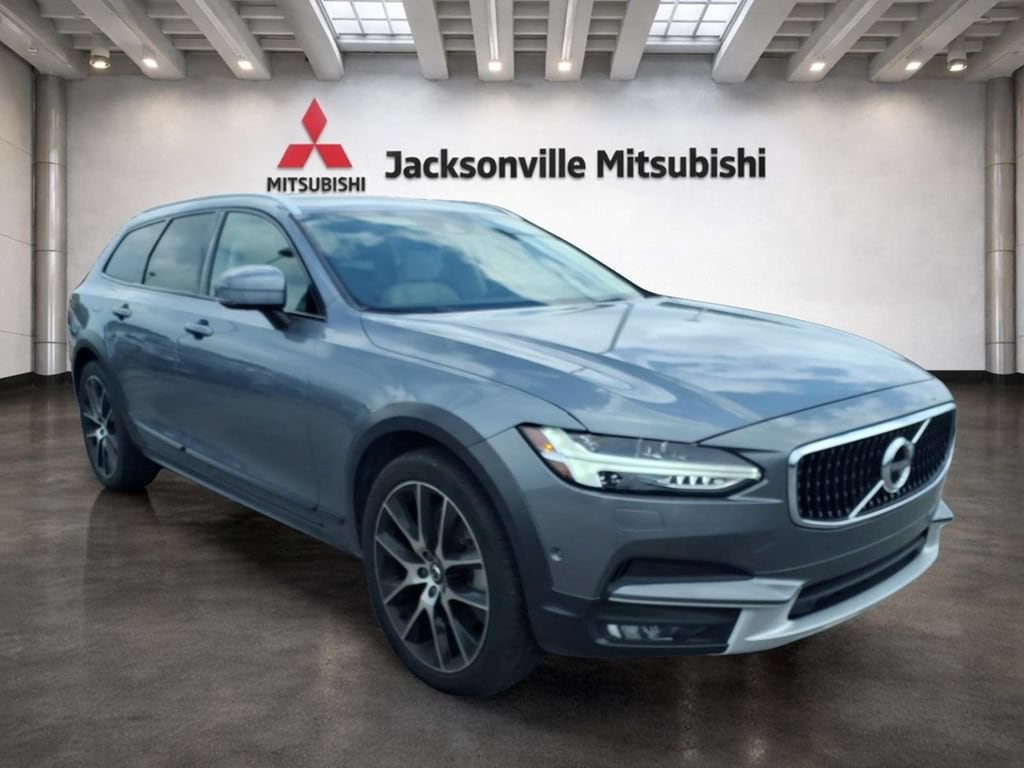 2020 Volvo V90 Cross Country