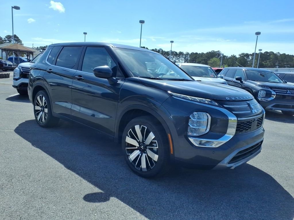 2026 Mitsubishi Outlander SE S-AWC's photo