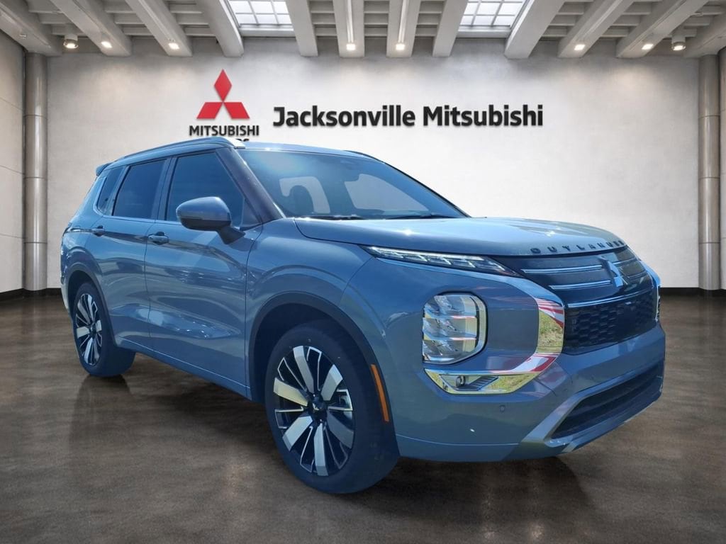 2026 Mitsubishi Outlander SEL FWD's photo