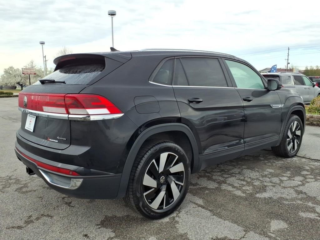 Used 2025 Volkswagen Atlas Cross Sport 2.0T SE w/Technology SUV
