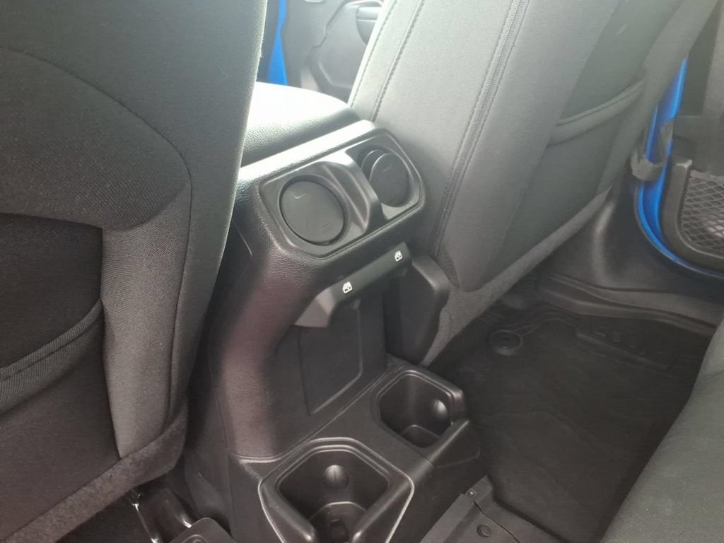 2021 Jeep Gladiator Sport S - Photo 11
