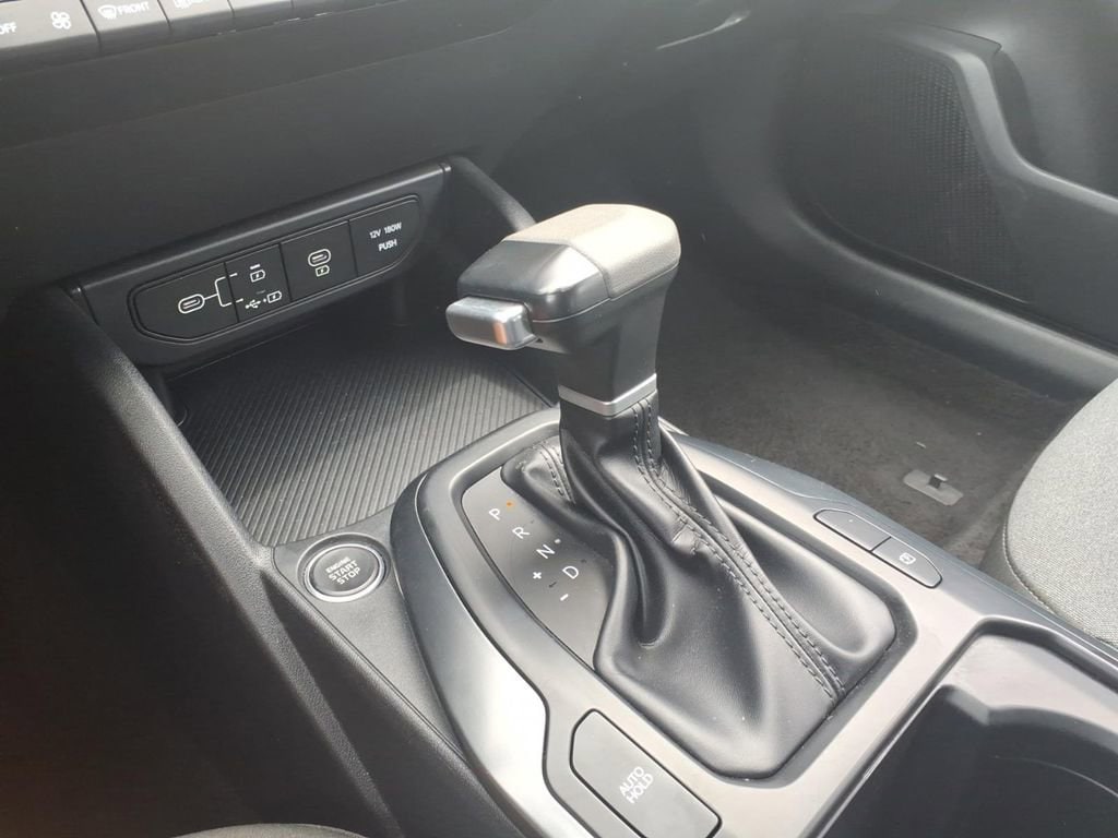 2025 Kia K4 LXS - Photo 19