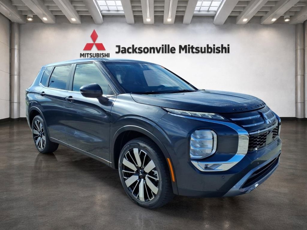 2026 Mitsubishi Outlander SE FWD's photo