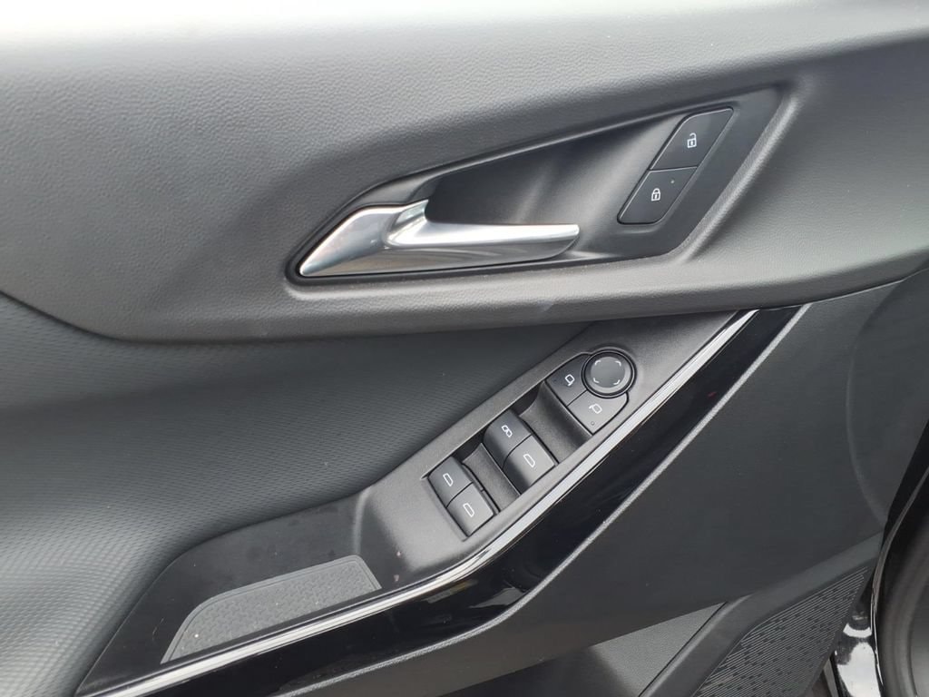 2025 Chevrolet Equinox LT - Photo 13