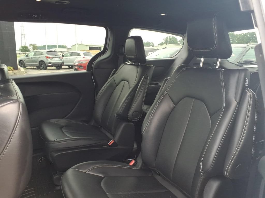 2024 Chrysler Pacifica PHEV Select - Photo 8