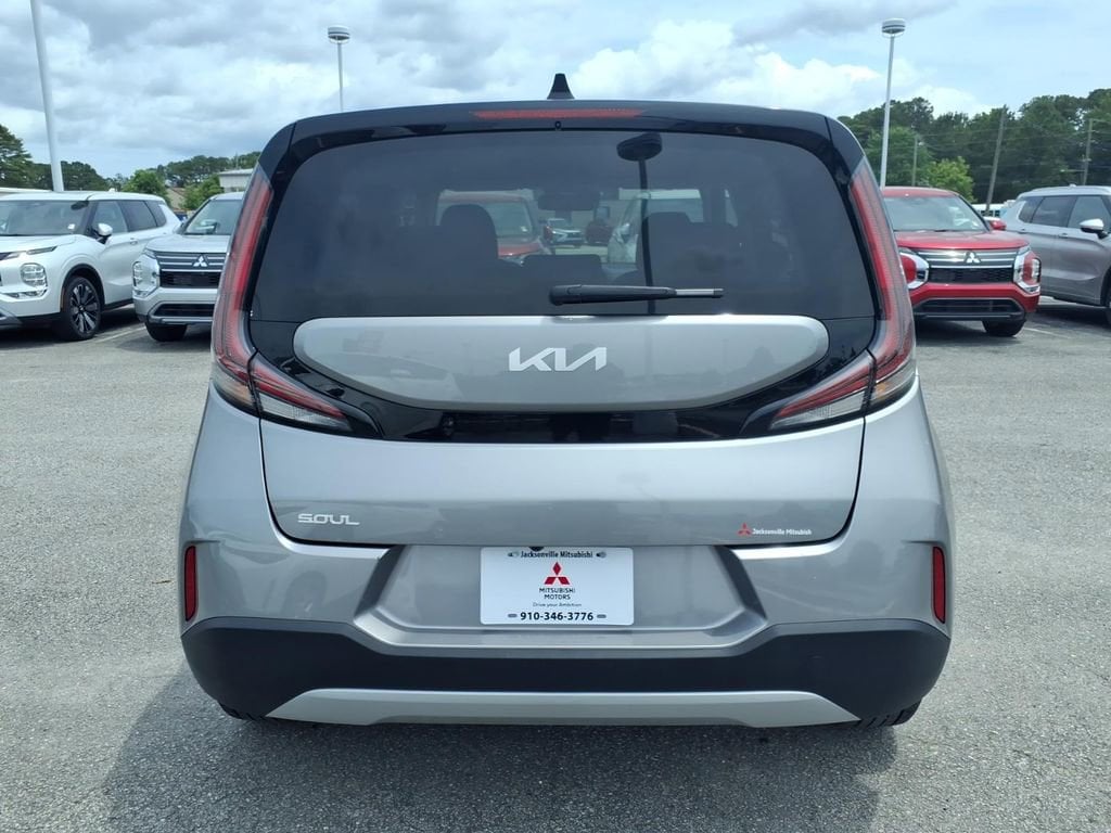 Used 2025 Kia Soul LX Hatchback