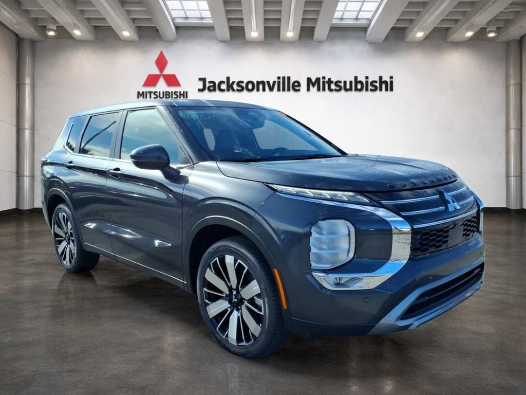 2026 Mitsubishi Outlander SE FWD's photo