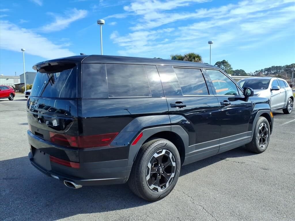 Used 2025 Hyundai Santa Fe SE SUV