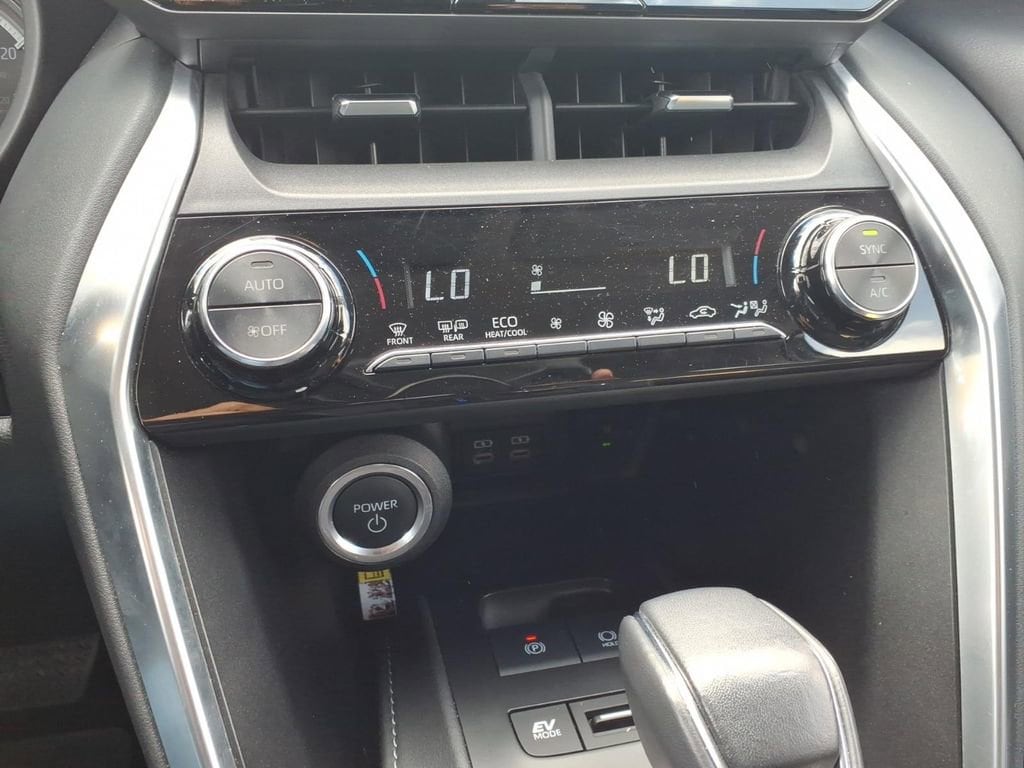 2023 Toyota Venza LE - Photo 21