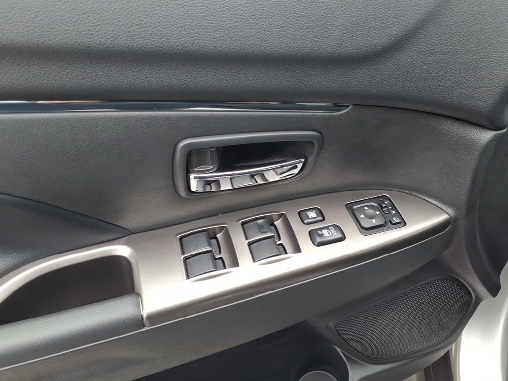 2026 Mitsubishi Outlander Sport SE - Photo 11