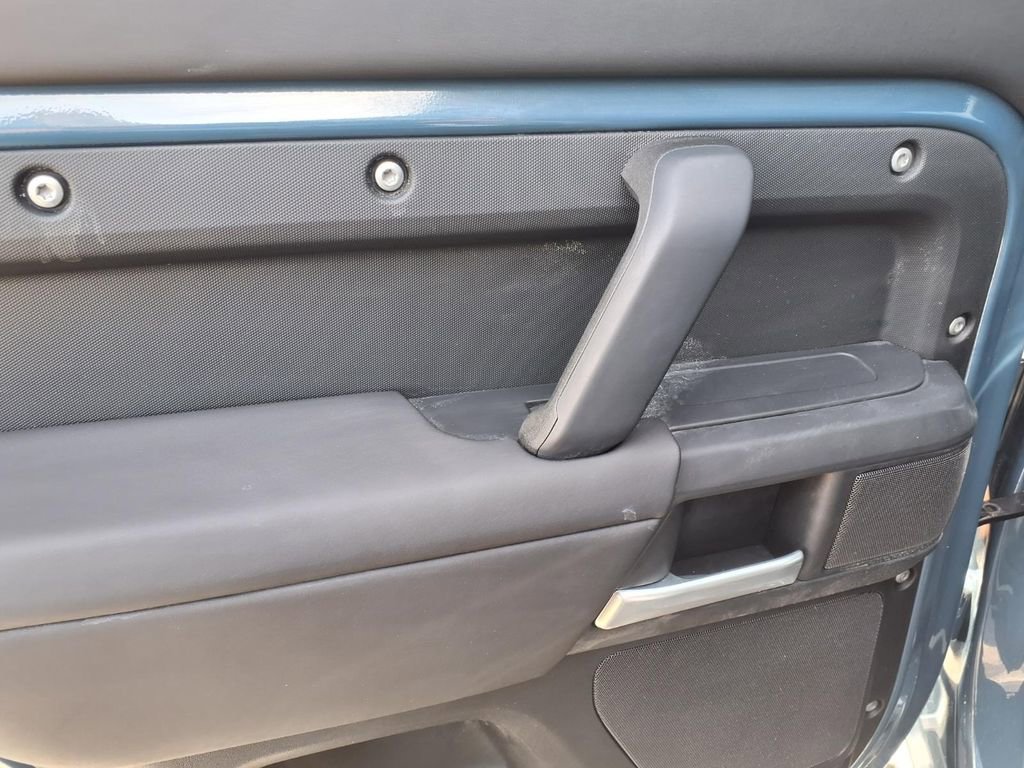 2025 Land Rover Defender S - Photo 10