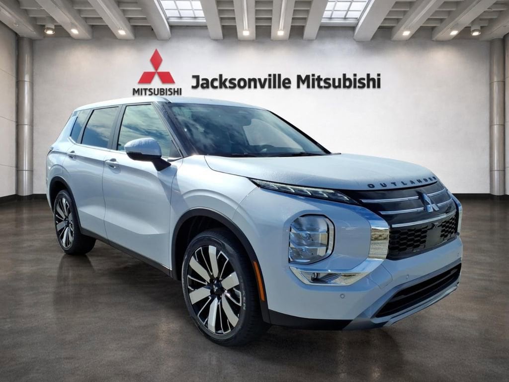 2026 Mitsubishi Outlander SE FWD's photo