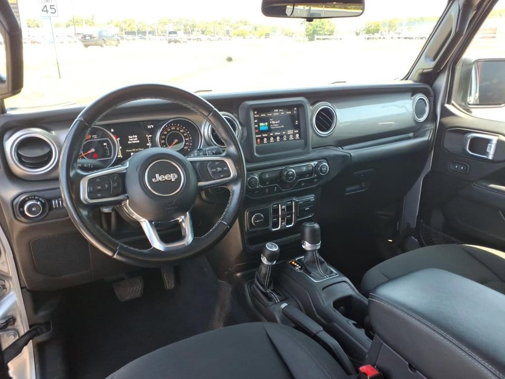2020 Jeep Wrangler Unlimited Sahara - Photo 13