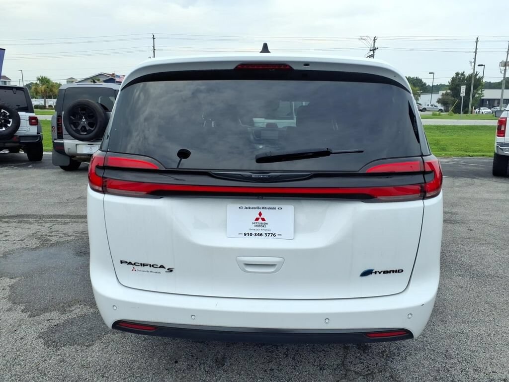 Certified 2024 Chrysler Pacifica Plug-In Hybrid Select Van Passenger Van
