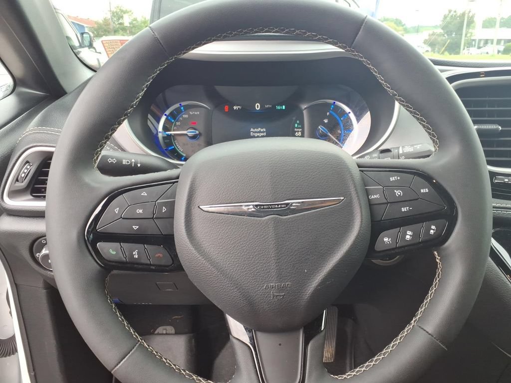 2024 Chrysler Pacifica PHEV Select - Photo 21