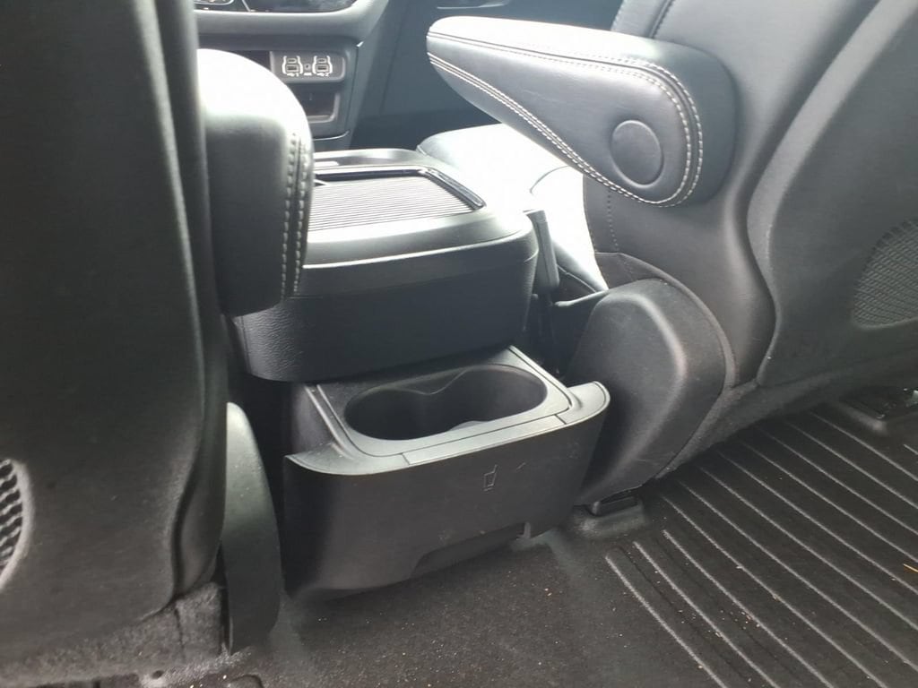 2024 Chrysler Pacifica PHEV Select - Photo 10