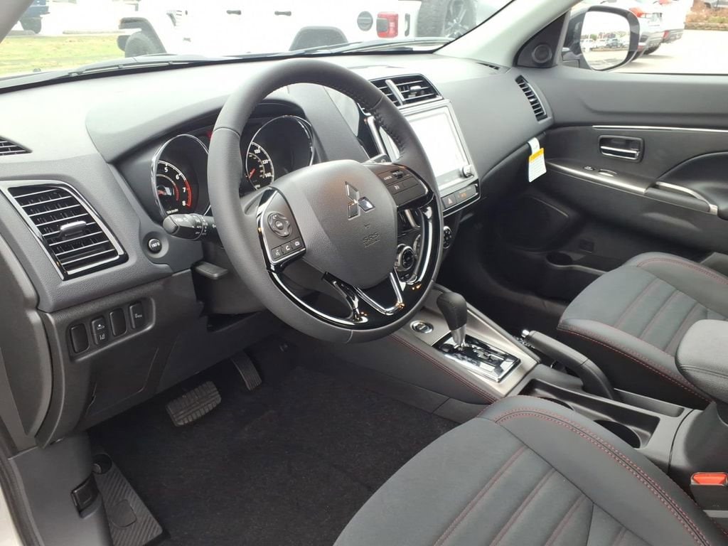2026 Mitsubishi Outlander Sport SE - Photo 12