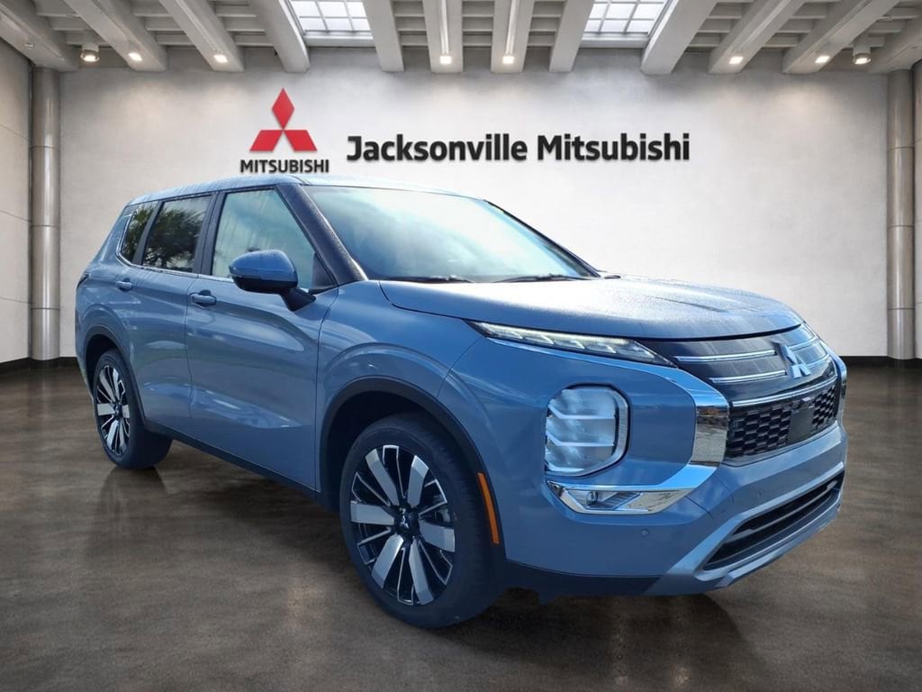 2026 Mitsubishi Outlander SE FWD's photo