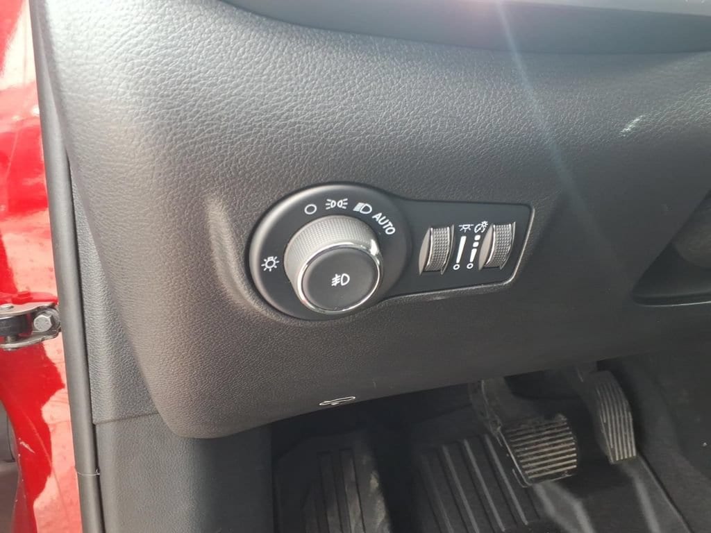 2025 Jeep Compass Limited - Photo 18