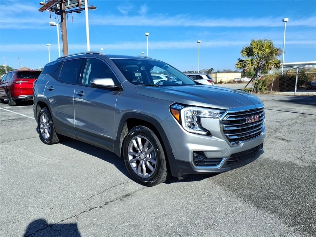 2024 GMC Terrain SLT's photo