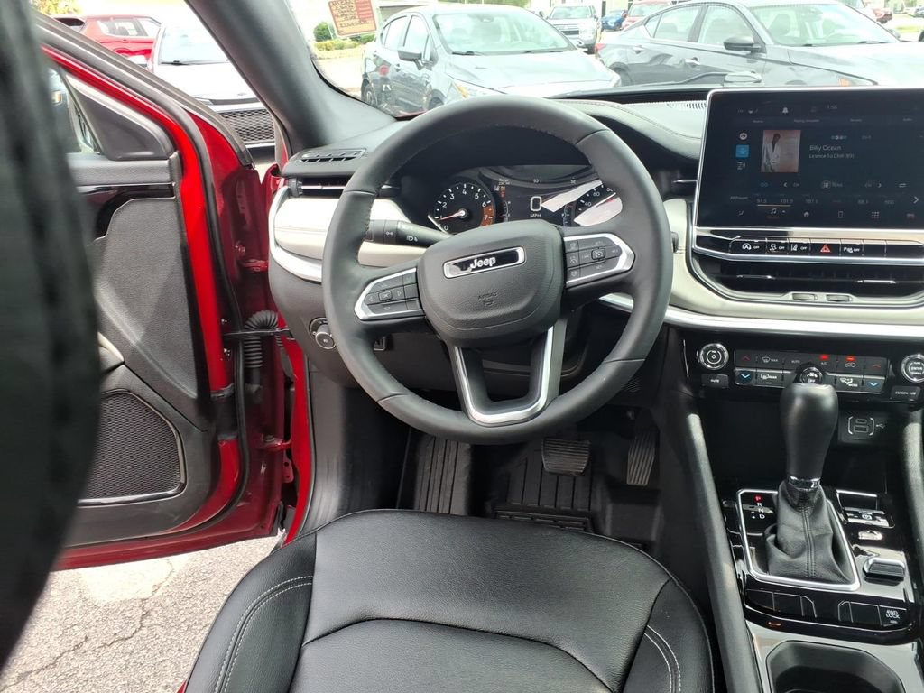 2025 Jeep Compass Limited - Photo 13
