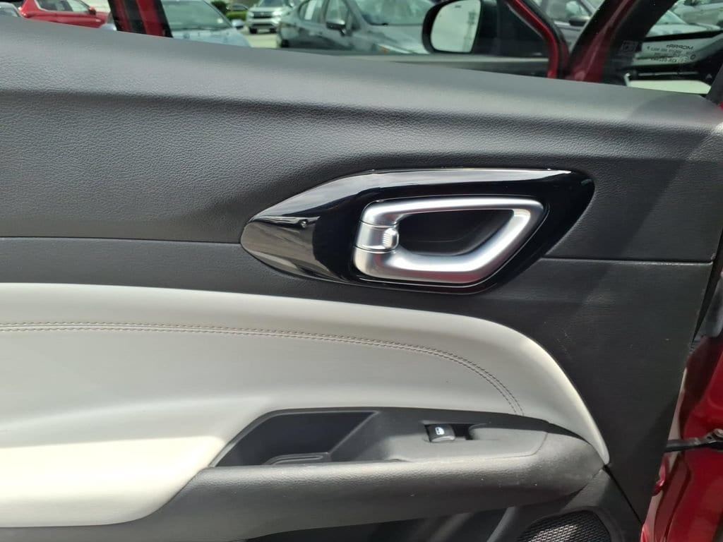 2025 Jeep Compass Limited - Photo 8