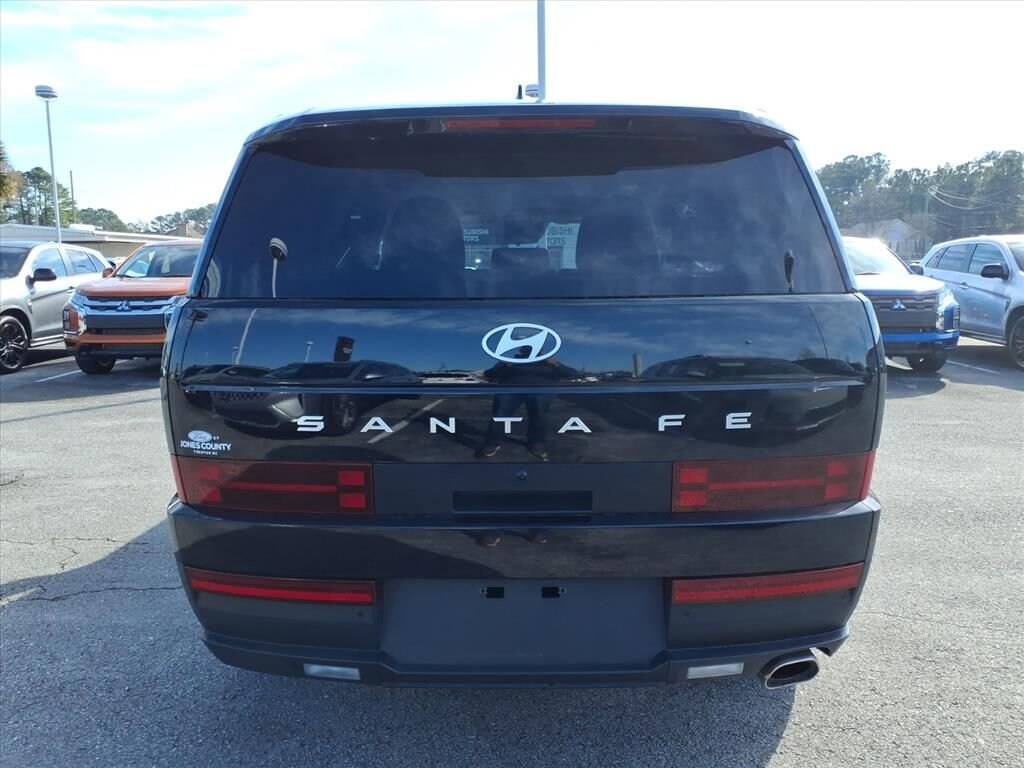 Used 2025 Hyundai Santa Fe SE SUV