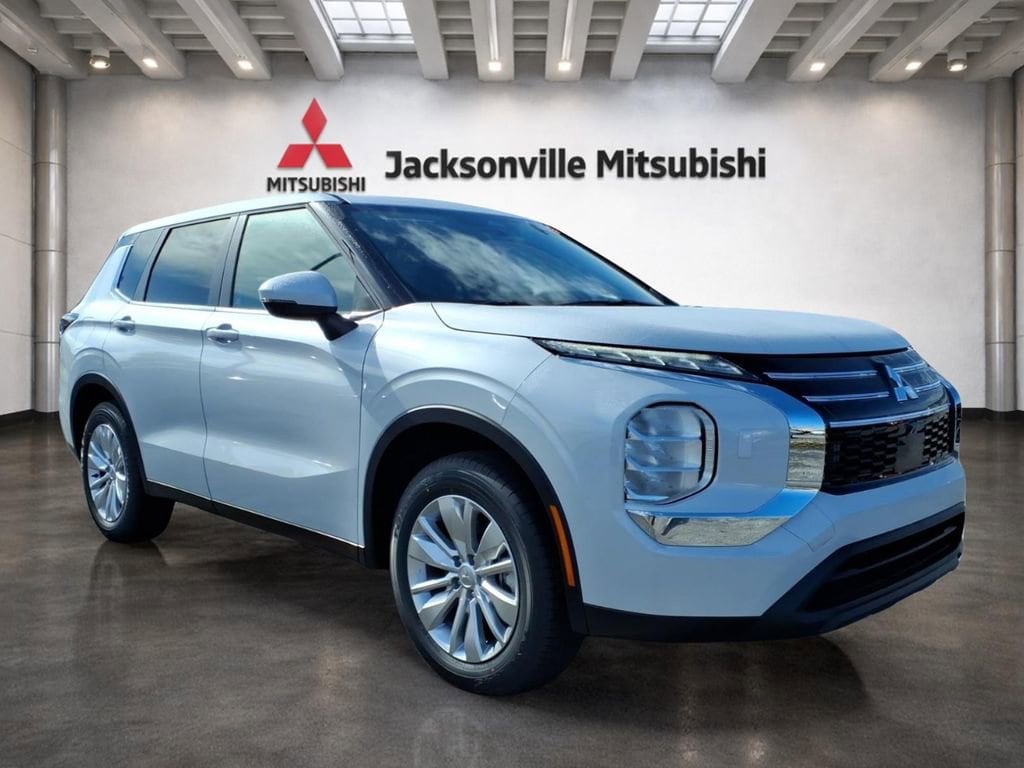 2026 Mitsubishi Outlander ES S-AWC's photo
