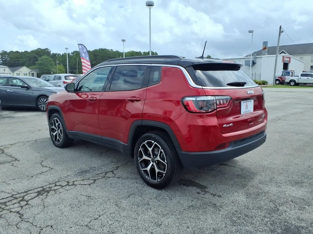 2025 Jeep Compass Limited - Photo 4