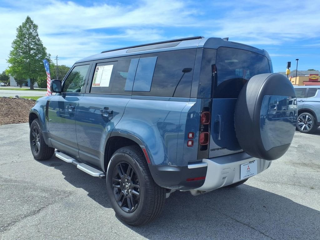 2025 Land Rover Defender S - Photo 4