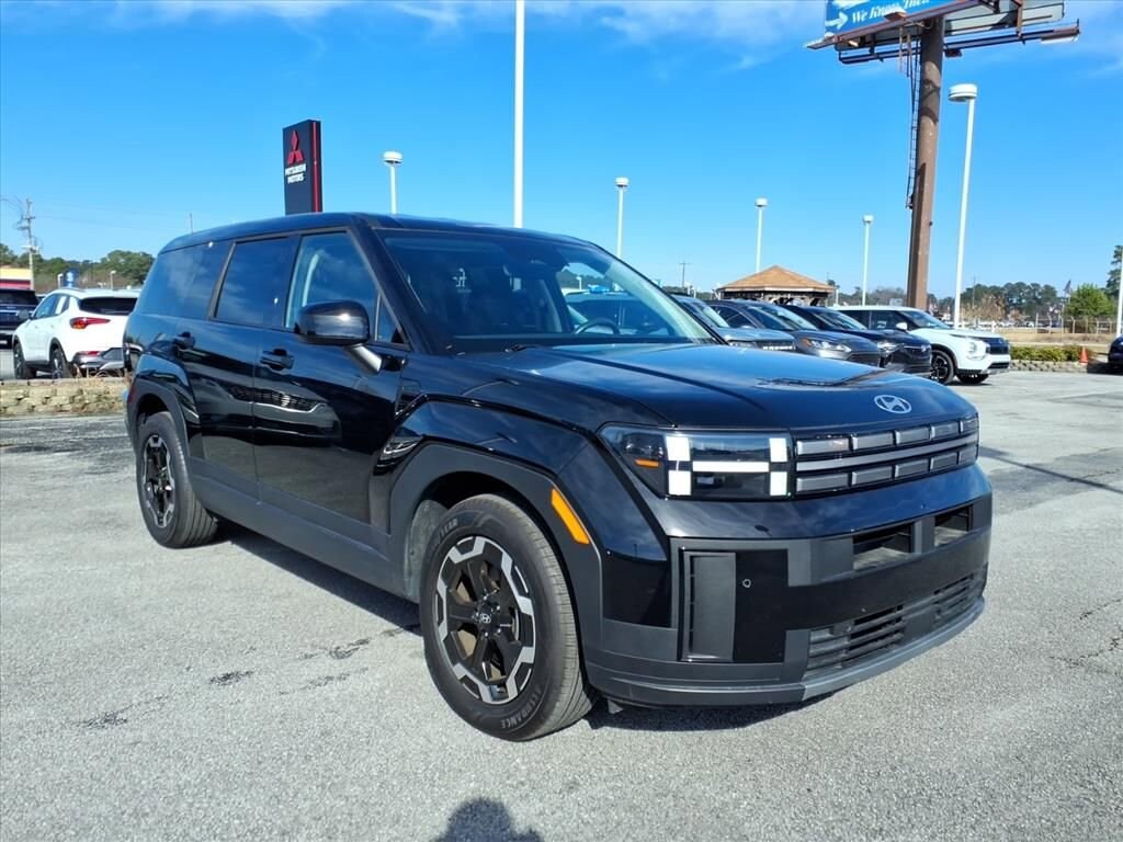 Used 2025 Hyundai Santa Fe SE SUV