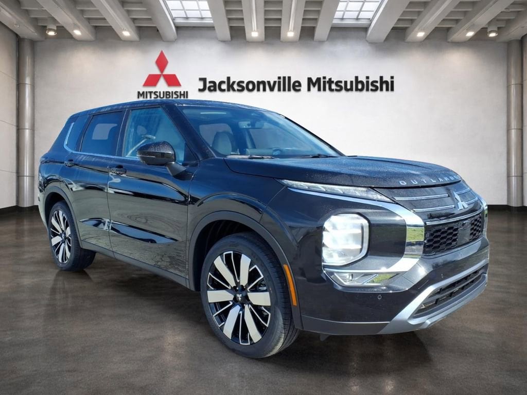 2026 Mitsubishi Outlander SE FWD's photo