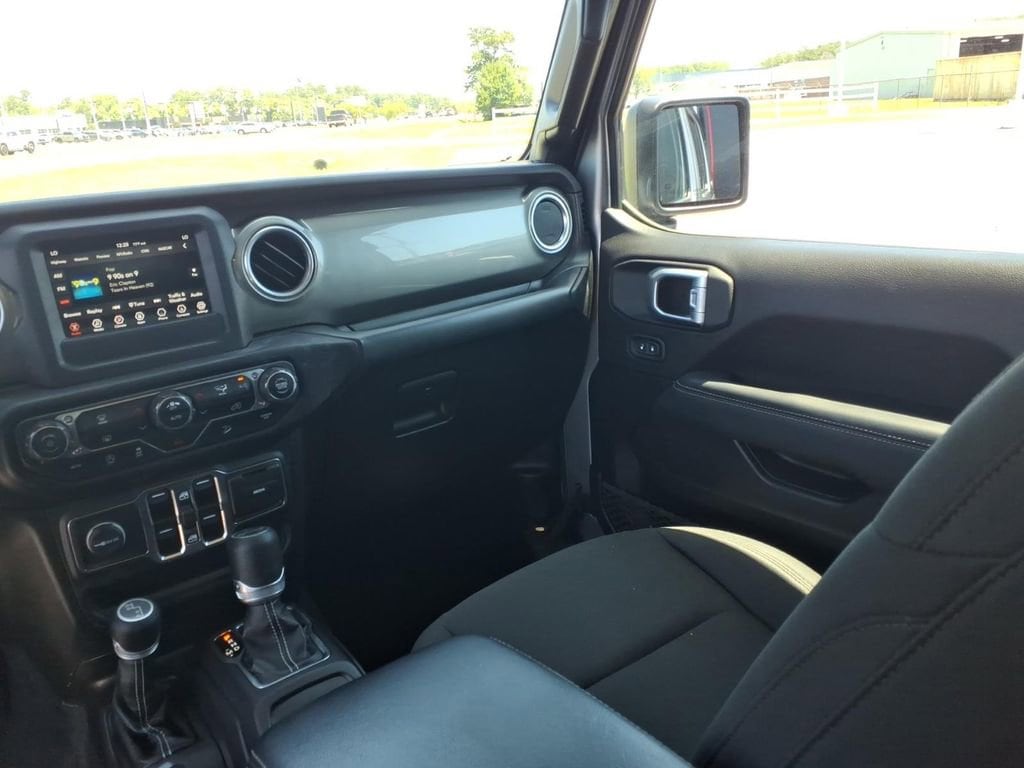 2020 Jeep Wrangler Unlimited Sahara - Photo 12
