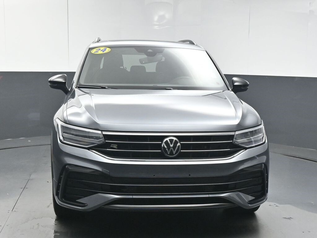 2024 Volkswagen Tiguan SE R-Line Black photo 2