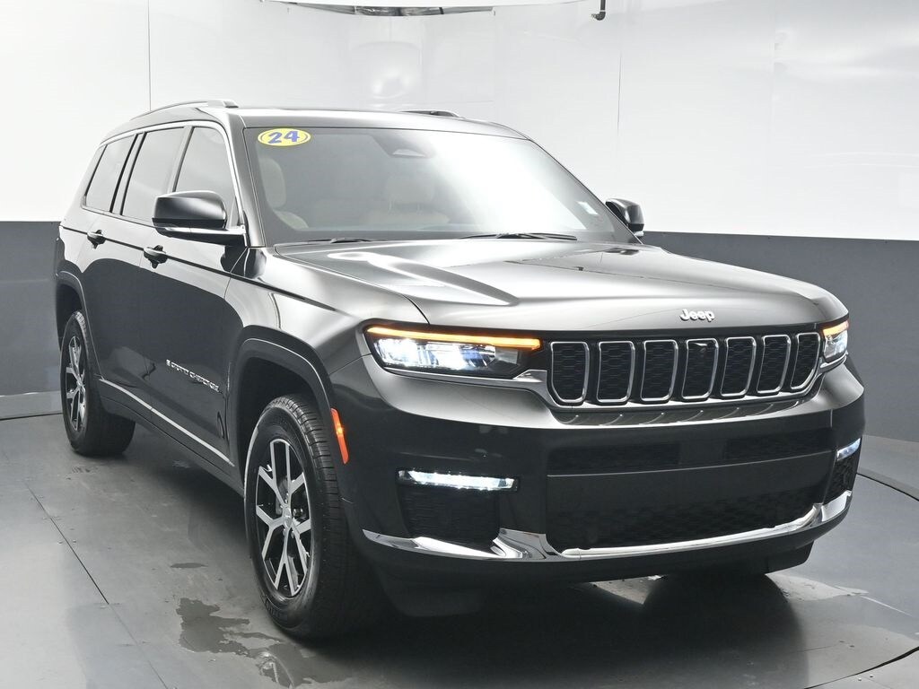 2024 Jeep Grand Cherokee Limited photo 2